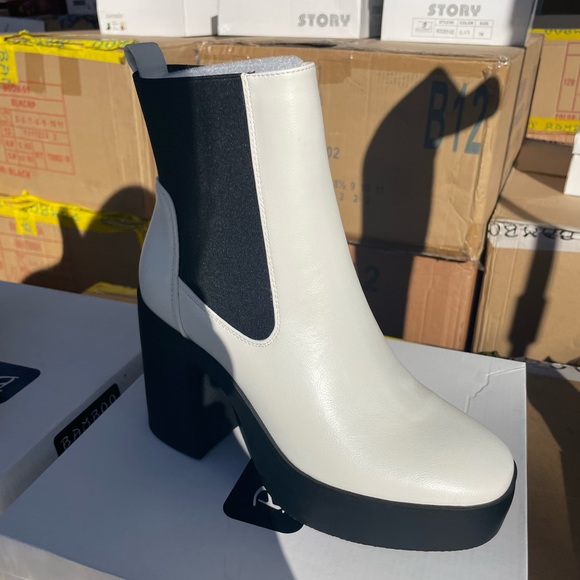 Platform bootie - Picture 2 of 2